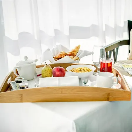 International Otel 4*